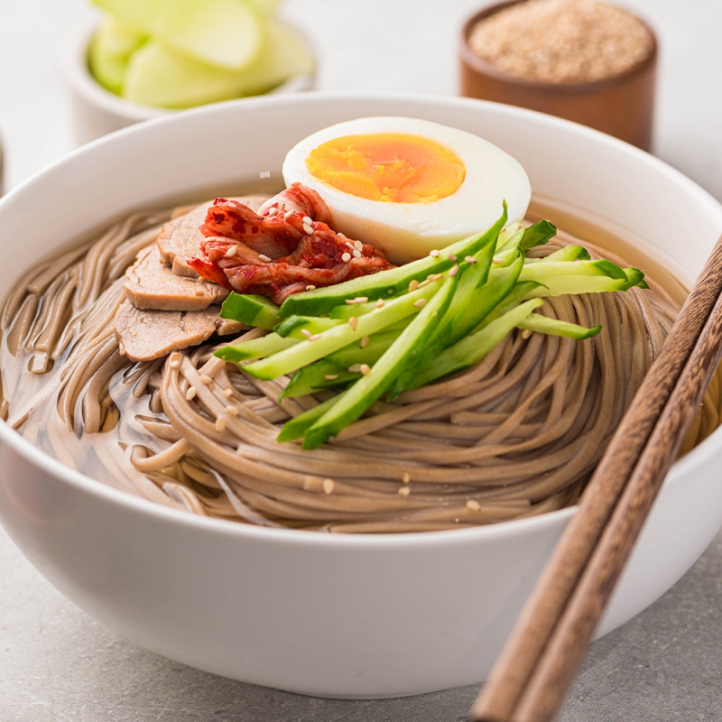 하남 맛집 매콤 새콤 비빔 육수 칡 풀냉면 610g X 5팩 (칡면1,000g+육수1,800g+소스250g) 상품이미지