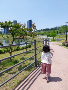 가까운곳은 걸어서 이동하기