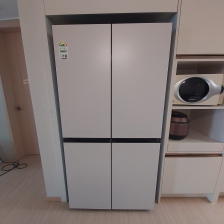 오늘 새 냉장고 설치했어요~^^